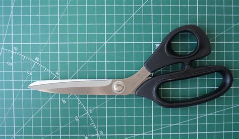 The Difference Between Scissors Vs Shears In Sewing - The Creative Curator