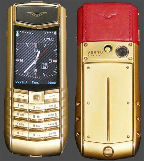 VERTU GOLD | Gold phone, Phone, Mobile fashion