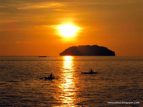 Sunset Bar, Shangri-La's Tanjung Aru Resort, Kota Kinabalu, Sabah ...