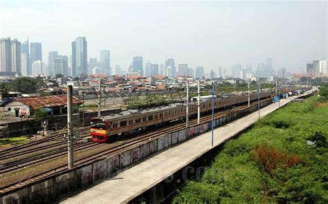 KRL Jogja–Solo dan Harapan Elektrifikasi KA di Pulau Jawa