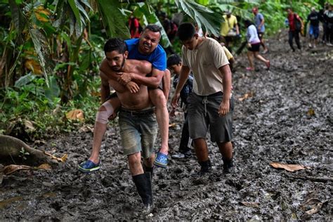 Venezuela crisis: 7.1m leave country since 2015 - BBC News