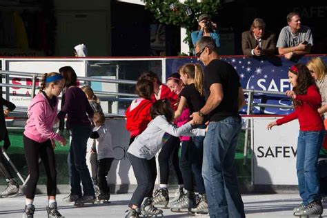 Union Square Ice Skating Rink 2022-2023 | San Francisco, CA