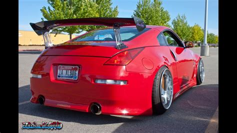 Loud Nissan 350Z exhaust sound - YouTube