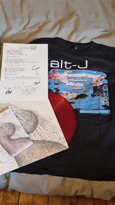 Merch 😳 : r/AltJ