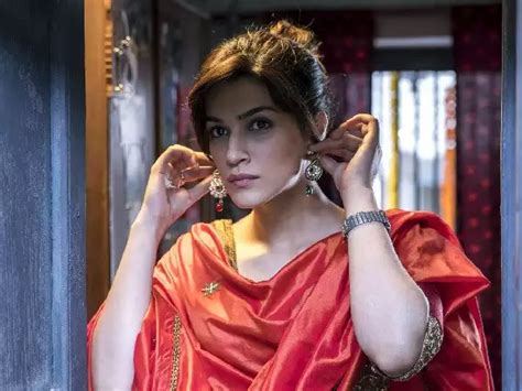 How Kriti Sanon aced the girl next door character in Bareilly Ki Barfi | Filmfare.com