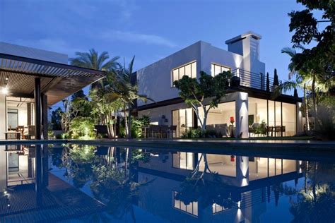 North TLV Home In Tel Aviv, Israel - MyFancyHouse.com