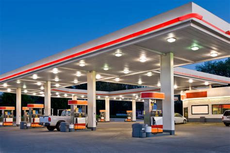 116,500+ Petrol Stations Stock Photos, Pictures & Royalty-Free Images ...