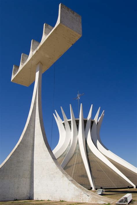 Clássicos da Arquitetura: Catedral de Brasília / Oscar Niemeyer ...