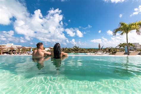 No beach at Hotel Pork - Review of Valentin Cayo Cruz, Cayo Cruz, Cuba ...