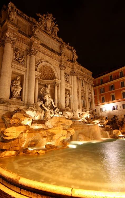 The Trevi Fountain at Night Stock Image - Image of horse, italian: 9394511