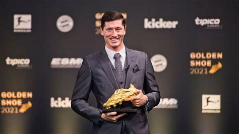 Robert Lewandowski Receives European Golden Shoe After Beating Lionel Messi, Cristiano Ronaldo