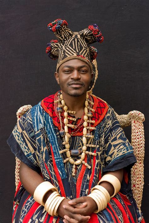 Fo Sikam Happi V. de Bana, West Province of Cameroon | African people, African royalty, African ...