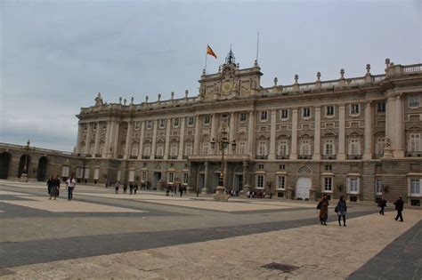 Tour of the Royal Palace of Madrid: Facts and decor