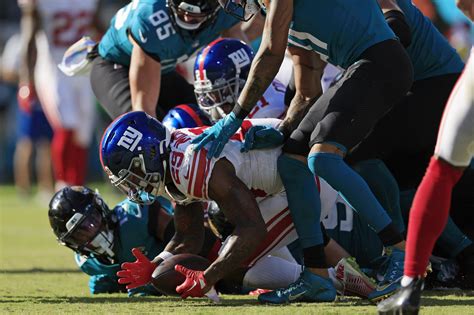 Xavier McKinney Recalls Wild End to Giants' 23-17 Win Over Jaguars - Sports Illustrated New York ...