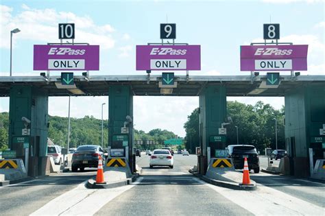 E-ZPass scofflaw whines about $62,000 owed in penalties, fees