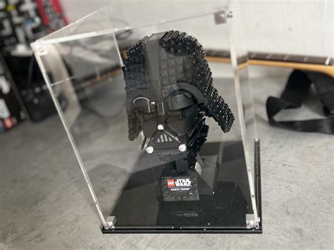 LEGO® Darth Vader Helmet Display Case (75304)