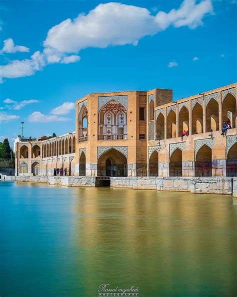 Pol-e Khaju (Khaju Bridge) | Persian architecture, Iran travel, Iranian architecture