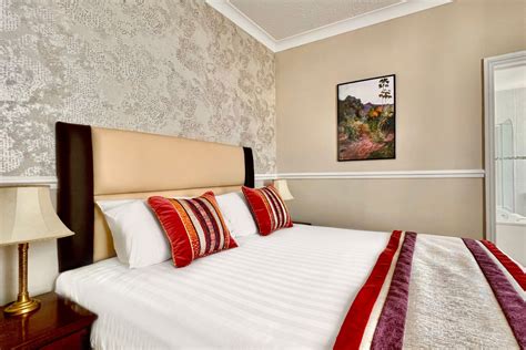 Inland single, twin and double rooms - The Abbey Sands Hotel | Richardson Hotels