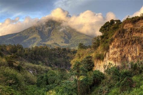 Top 10 Deadliest Volcanic Eruptions In History | Pelee, Volcano, Martinique