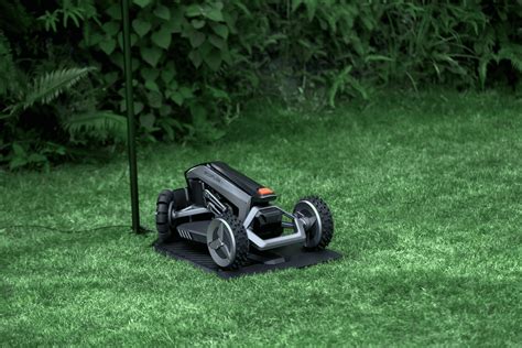 The Complete Guide to Robotic Lawn Mowers