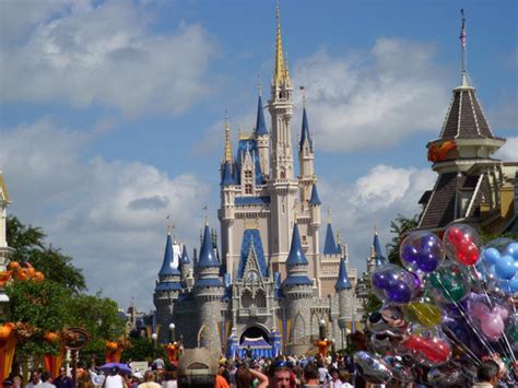 Magic Kingdom Castle by nomjy on DeviantArt