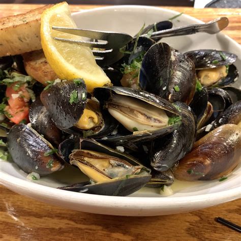 Black Mussels | Beyondish