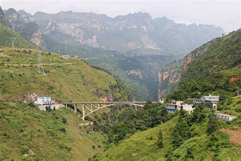 Beipanjiang Bridge Fade - HighestBridges.com