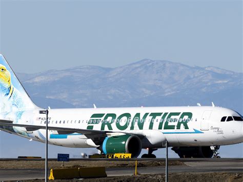 Frontier Airlines Review [2023]: Are the low ratings justified?