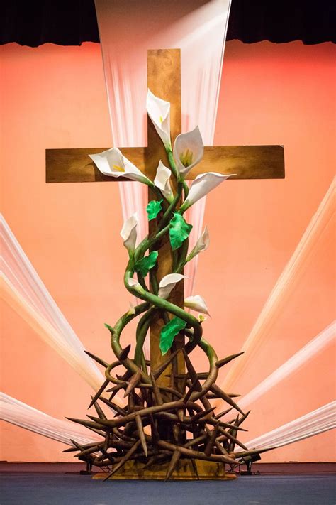 Image result for cross made from real thorns | Decoração igreja ...