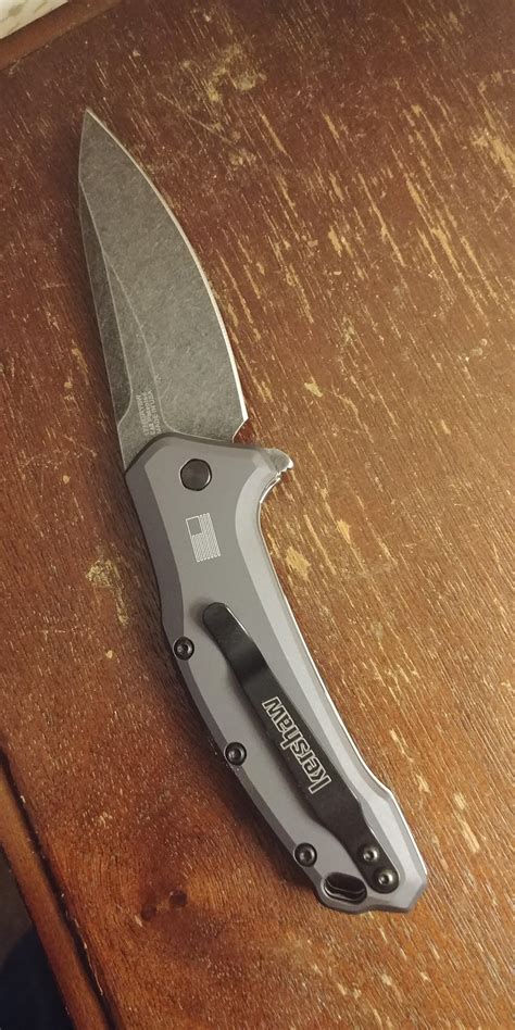 Bought my cousin this Kershaw for christmas and it's one of the coolest ...