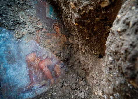 Stunning ‘sensual’ queen fresco discovered in Pompeii | Fox News