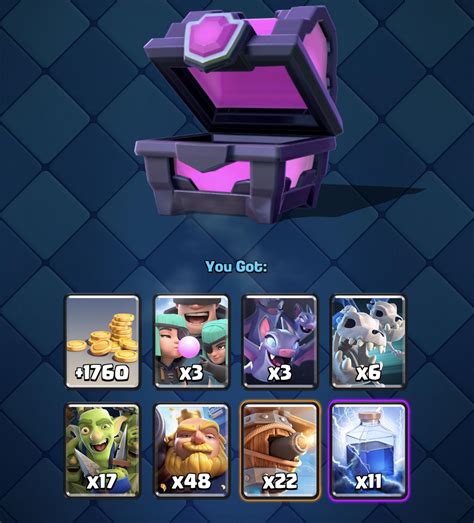 Anyone else’s chests look like this recently (bad) : r/Clash_Royale