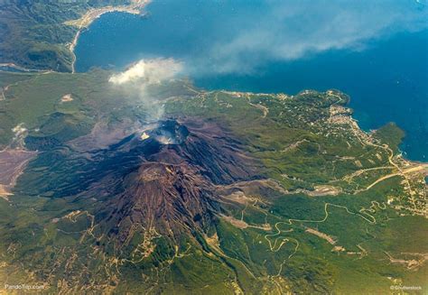 Top 10 Stunning Volcanoes Around the World - Places To See In Your Lifetime