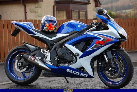 2008 Suzuki GSX-R 750 - Moto.ZombDrive.COM