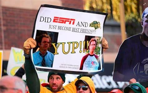 The 50 Funniest College Football Fan Signs Ever (GALLERY) | WWI