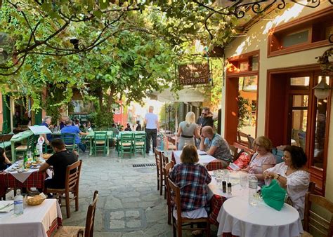 28 Best Restaurants & Places to Eat in Athens, Greece