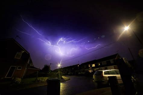 Incredible images of lightning storm over Coventry last night ...