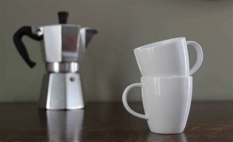 The Moka Pot Tutorial and Brew Guide - Brewing Coffee Manually