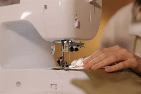 What Is A Walking Foot Sewing Machine?