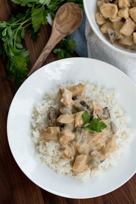 Creamy Chicken Mushroom Gravy - Momsdish