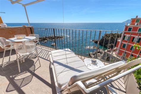 The First - Riomaggiore 5 Terre, Riomaggiore – Updated 2019 Prices | Riomaggiore, Vista, Hotel