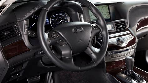 Ward’s Auto Rates 2011 Infiniti M56 For Best Luxury Interior