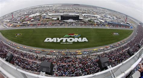 wallpaper daytona international speedway, race, track, people HD ...