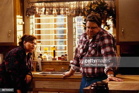 173 Roseanne Barr 1992 Stock Photos, High-Res Pictures, and Images ...