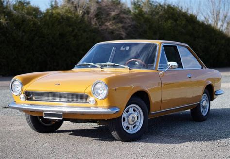 Location Fiat 124 sport 1968 Jaune 1968 Jaune Rambouillet