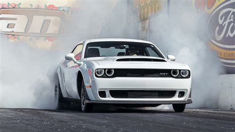 Drag Testing the 2018 Dodge Demon