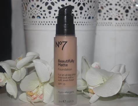 Boots No7 Beautifully Matte Makeup Base | Saubhaya Makeup