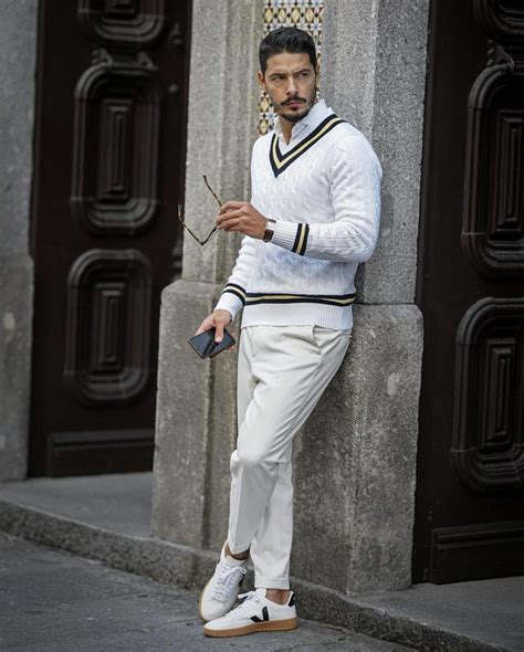 How to style a cricket sweater? 35 cricket sweater outfits for men ...