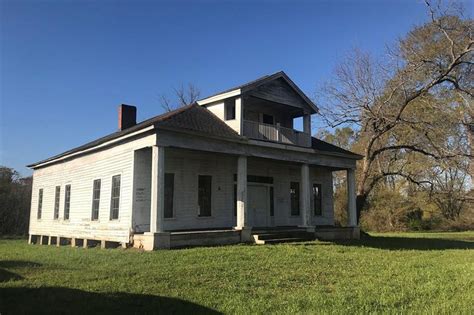 Step inside this abandoned Masonic lodge in Salem, Alabama ...