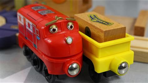 Chuggington - Wooden Railway - Wilson's Lift and Load Figure Set ...